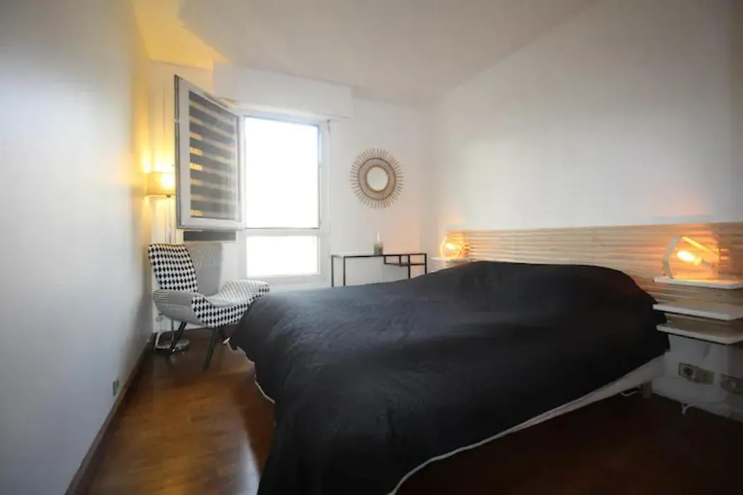 Midoon Guest - The Balcony - Grand Appartement Creteil Proche Paris 0*,  France